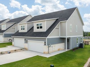 720 N Sycamore St, Hico, TX 76457
