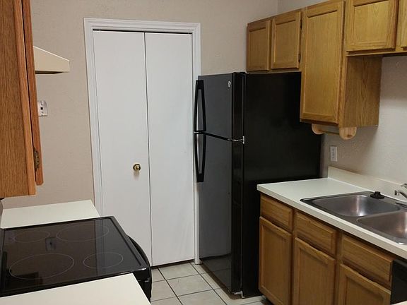 3rd image of 5102 80th St APT 205