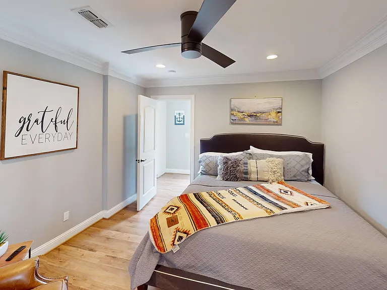 430 Peninsula Dr — Photo 38
