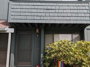 255 College View Dr, Rohnert Park, CA 94928