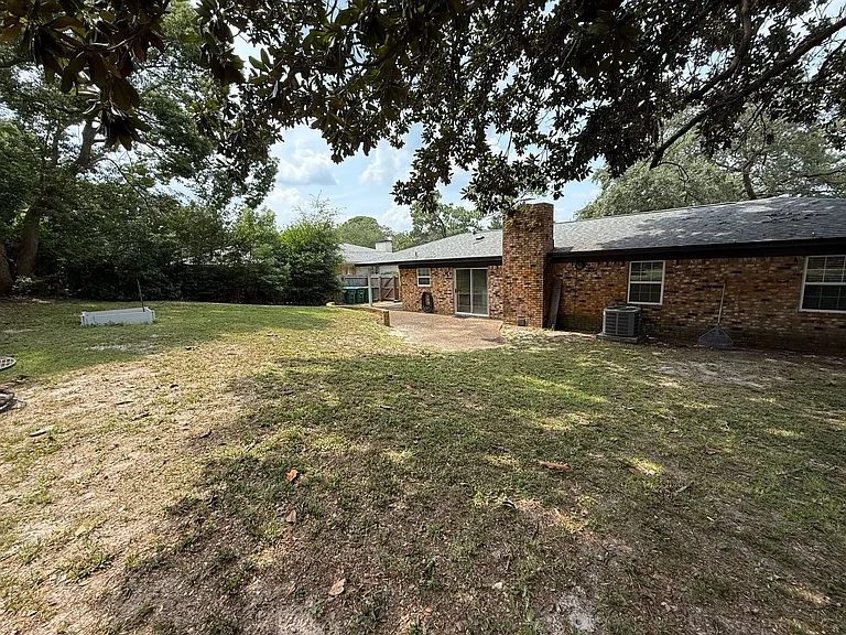 420 Dolphin St — Photo 28
