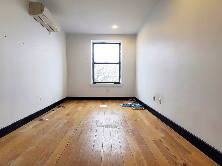 172 Suydam St #3L — Photo 3