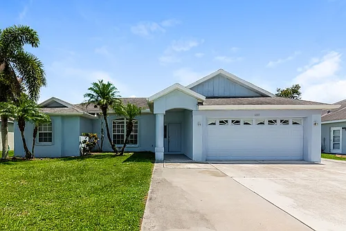 6888 Mauna Loa Blvd Photo 1
