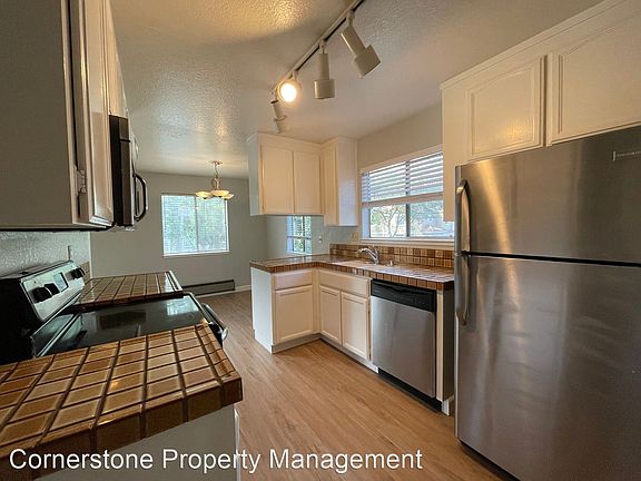 3rd image of 862 Apricot Ave APT A