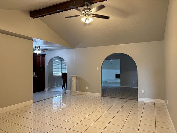 3rd image of 3114 Kleinmann Ave