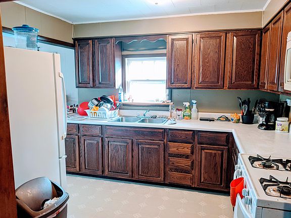 3rd image of 470 Mankato Ave