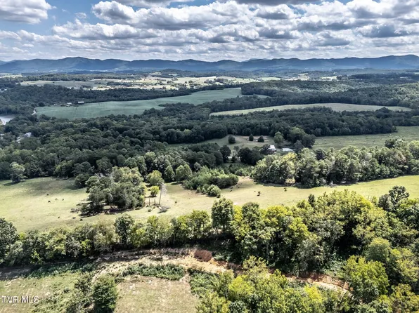 241 E Stagecoach Rd, Greeneville, TN 37743