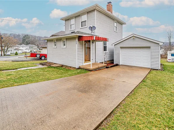 220 2nd St, Slickville, PA 15684