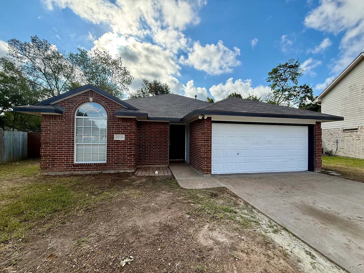 3 bed, 1107 sqft, $1,895 — Photo 1
