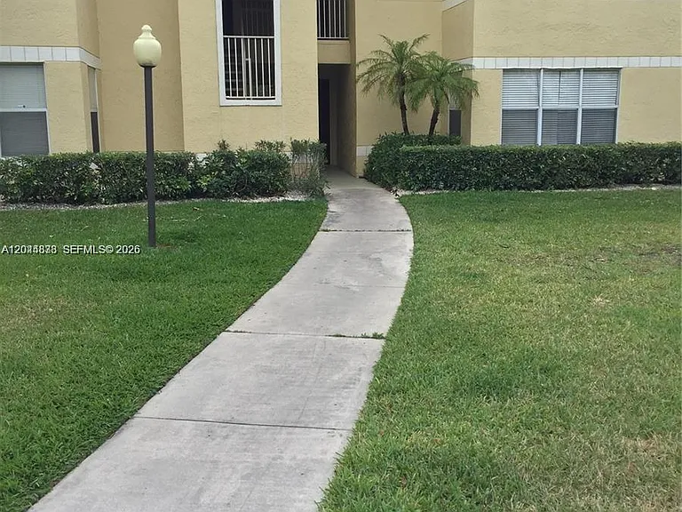 12870 Vista Isles Dr #517 — Photo 1