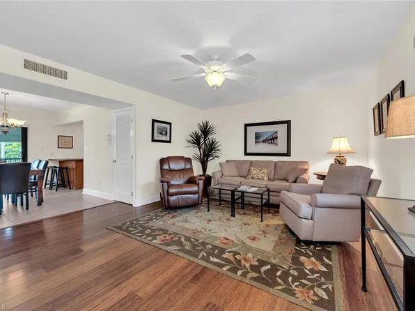 788 Park Shore DR #A33, NAPLES, FL 34103