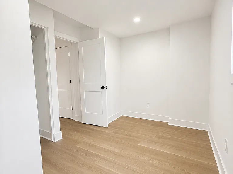322 S Princeton Ave — Photo 11