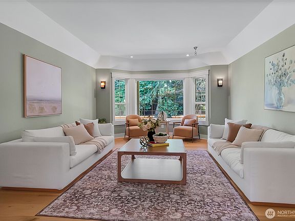 4th image of 75 Country Club Circle SW