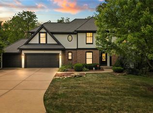 6104 NE Fairview Rd, Lees Summit, MO 64064