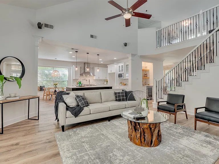 4411 Voyager Dr — Photo 15