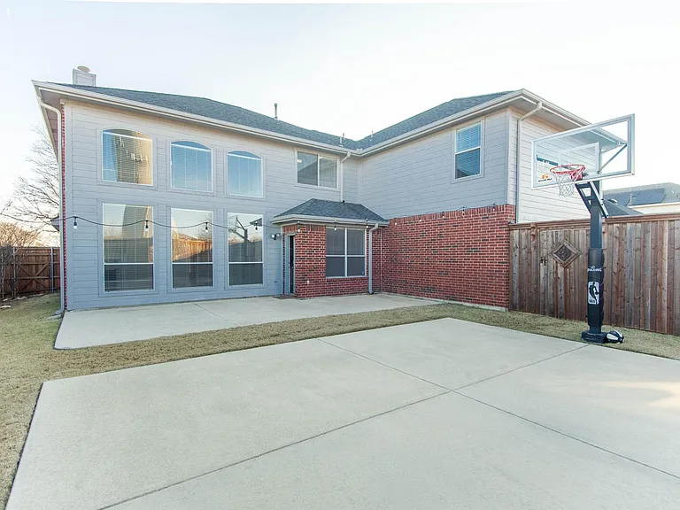 1521 Hidden Cove Ct — Photo 33
