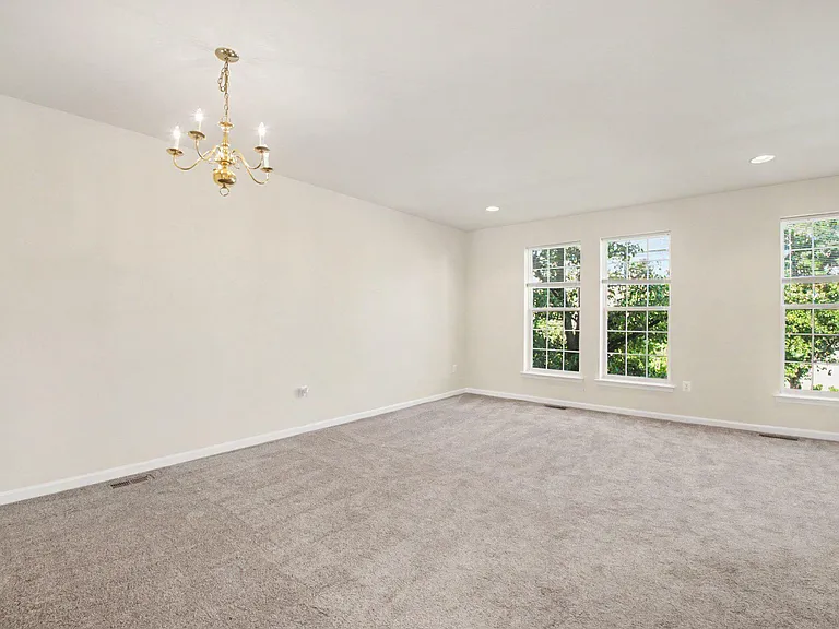 1114 Ellis Ave — Photo 8
