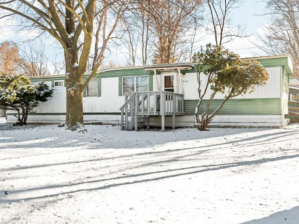 1534 Keystone Hills Ct, Traverse City, MI 49696