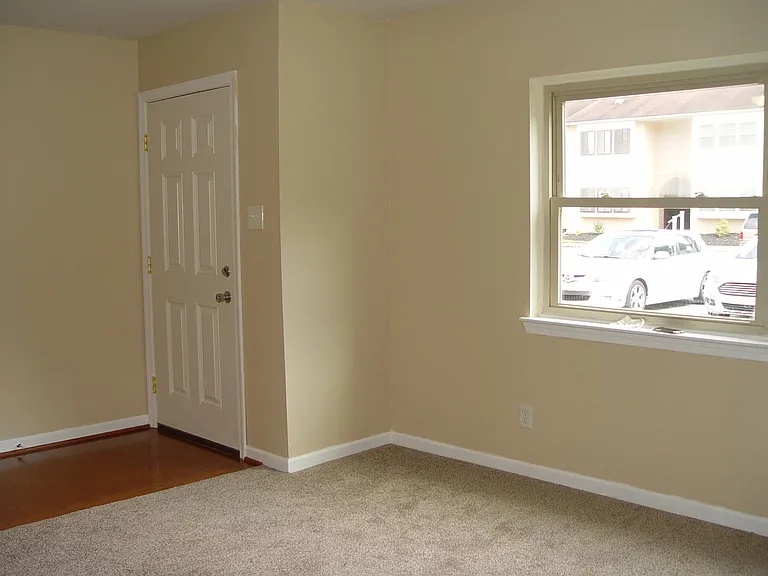 1306 Chelmsford Cir — Photo 14