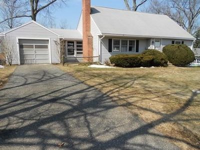172 E Allen Ridge Rd, Springfield, MA, 01118
