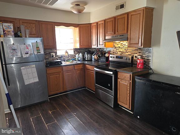 4th image of 27 Berkshire Rd