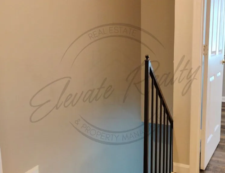 2437 Woodale Ln — Photo 17