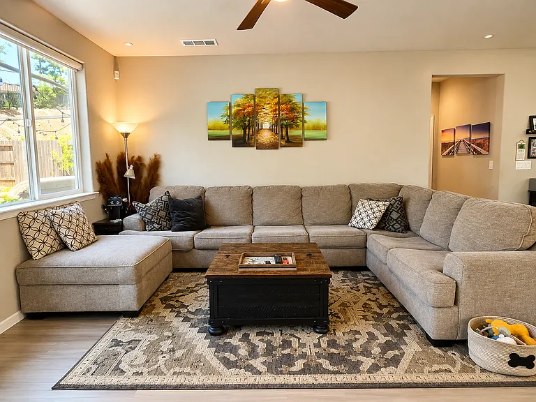 128 Berriman Loop — Photo 3