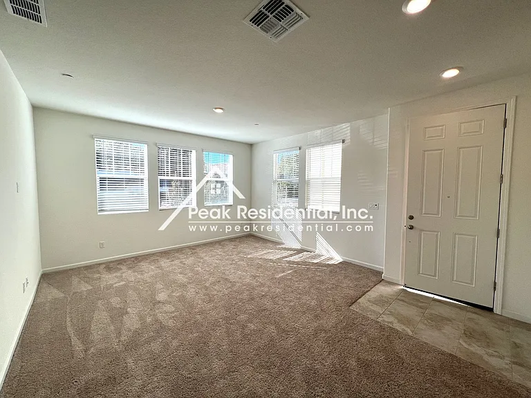 7949 Arcadia Dr — Photo 4