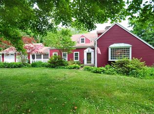 223 Sugar St, Newtown, CT 06470