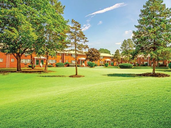 99 Green Grove Ave APT 70A