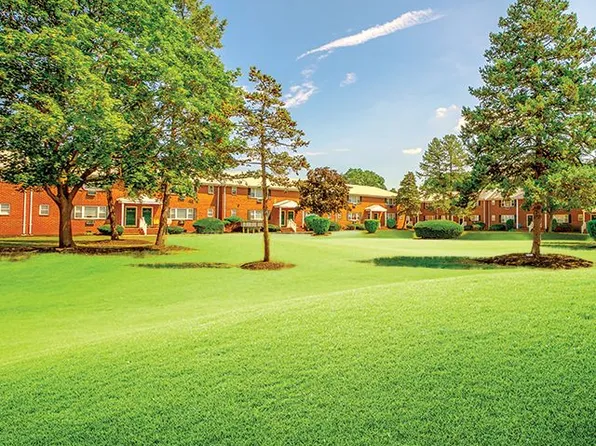 Green Grove Apartments