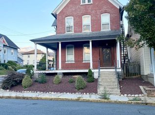 301 S Main St FLOOR 2, Nazareth, PA 18064