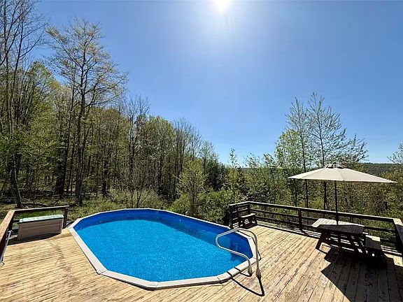 5th image of 903 Dimmick Mountain Rd