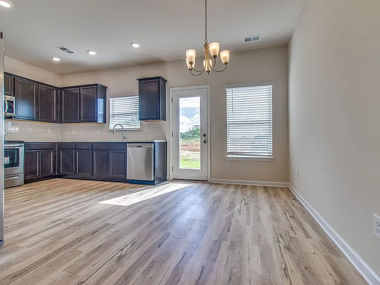 2608 Sherman Way — Photo 10