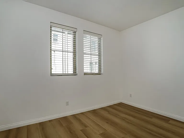 7235 N Cedar Rd — Photo 12