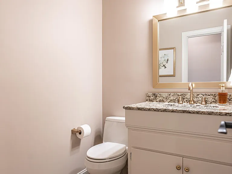 110 Hearthstone Rd — Photo 60