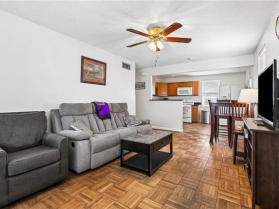 3rd image of 8901 Inez Dr