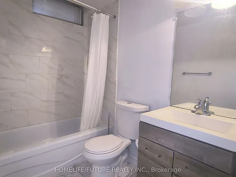 79 Carisbrooke Sq #BASEMENT — Photo 15