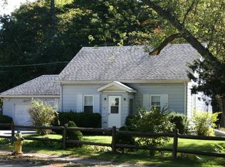 27 Clarks Rd, Amesbury, MA 01913