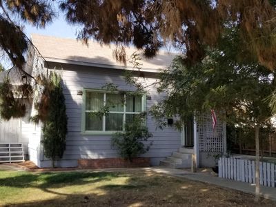 224 E 10th St, Hanford, CA, 93230