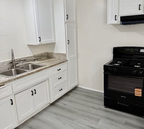 3rd image of 923 Nolden St APT 7