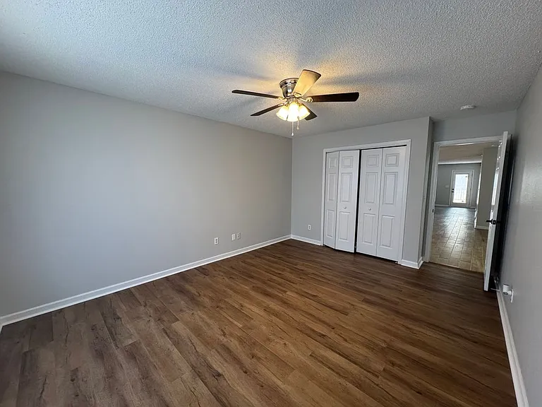 500 Castle Ridge Dr — Photo 21