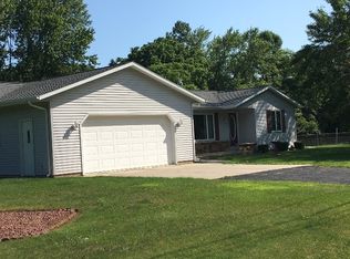 1436 Silver Creek Rd, Manitowoc, WI 54220
