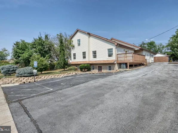 305 W Shady Ln, Enola, PA 17025