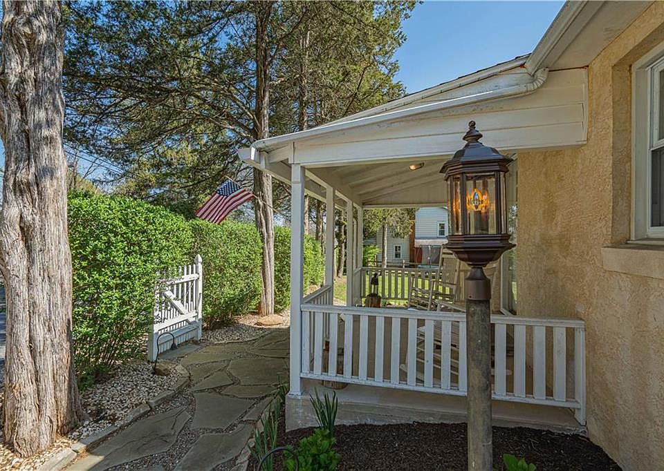 1102 S 10th St Emmaus PA 18049 Apartments for Rent Zillow