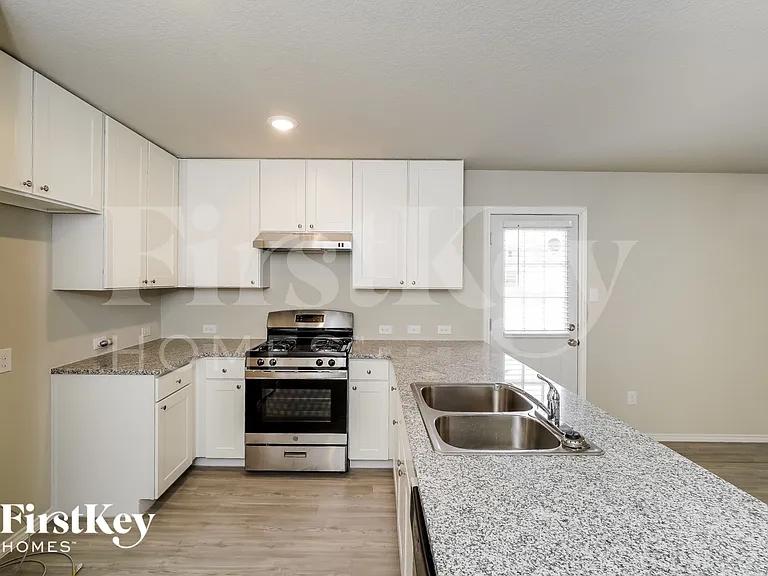 9211 Griffith Run — Photo 7