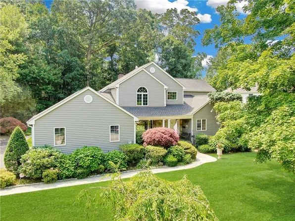 154 Barton Road, White Plains, NY 10605