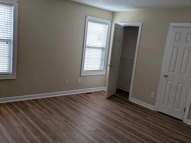 500 Birchwood Dr — Photo 11