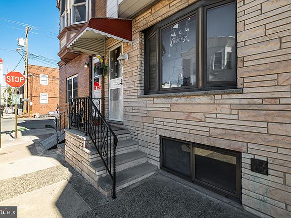 2nd image of 2603 S Iseminger St