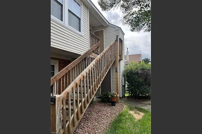 2 bed, 1646 sqft, $2,200 — Photo 2